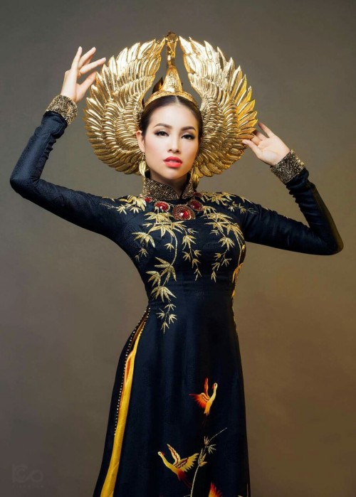 two7nine: Miss Universe Vietnam 2015 National Costume (black version) Attire for a Vanyar royal