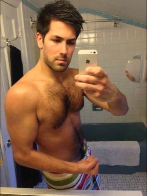 hotwebdudes: hotwebdudes.tumblr.com/