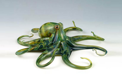 sixpenceee:  Incredibly Colorful Hand-Blown Glass Creatures By Scott Bisson Scott Bisson is an Oregon-based glass blowing enthusiast. Ever since he bent a piece of glass over a flame in his high school Chemistry class when he was seventeen, Bisson has