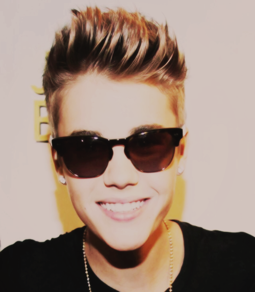 onlyteenshere:  ur smile is the best in the world  when you smile i smile
