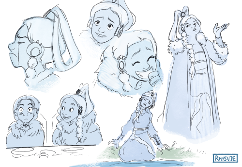 I recently became more interested in Yue’s character, so here’s some random sketches of her as I tri