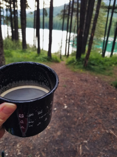 matchbox-mouse:Sunrise beside my tent. The air is fresh and I can feel my lungs opening more fully. I started a small fire and brewed coffee. I’m in love. About to head out for a morning alpine hike. Wish me luck! 