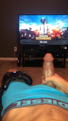 gabrielgrantstar:  Xbox and chill? Who wanna play 👅