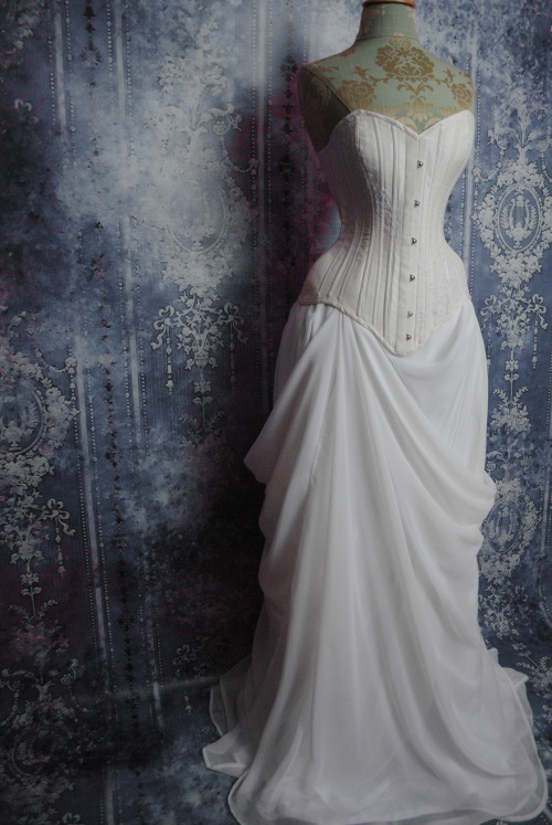 beneaththetower:  The full shot of an overbust and skirt I made for a photoshoot.  