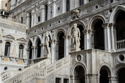daughterofchaos: The Giants’ Staircase at Doge’s Palace in Venice, Italy Photo by ncrob
