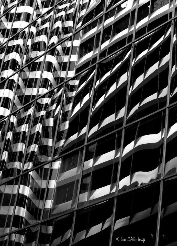 fiore-rosso:  russell mania | facade &amp; reflections. 