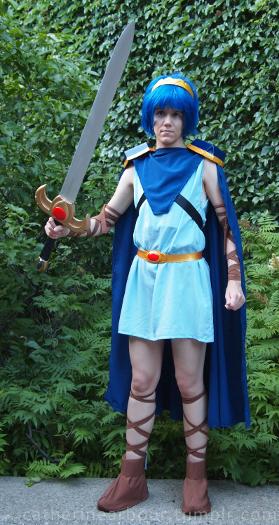catherinearbour:Pantless!Marth shots! He debuted at Summer G-Anime today!The dork was surprisingly r