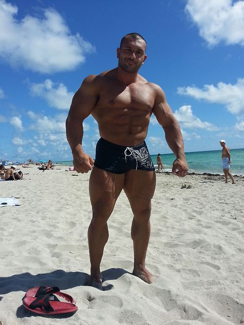 bigguythings:oxyparis:John MonteduroJust Big Guys:This is how a Real Man looks, 8/10Breath-taking   