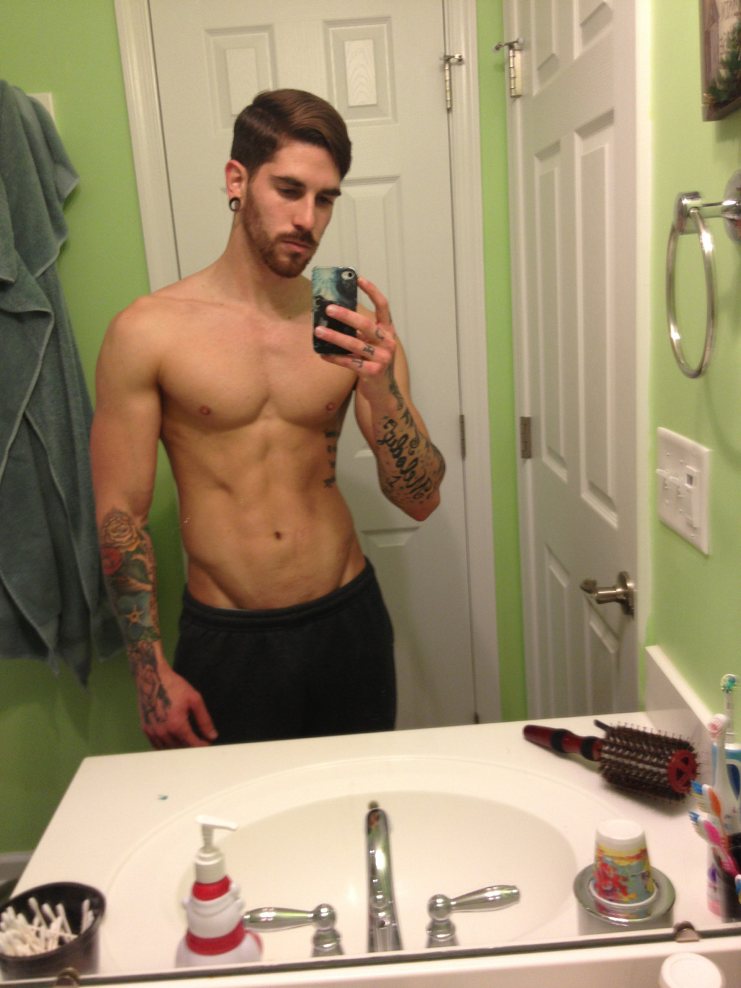 esi-bear:  crystalmeowth:  oh my god  ^^^yup 