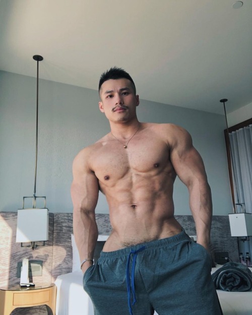   Ryan Hoang @Ryanhoangnyc · adult photos