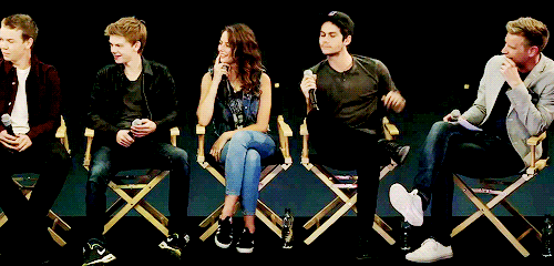 themazerunnerdaily:  The Maze Runner Countdown | 18 days to go   ↳ Dylan’s running style  