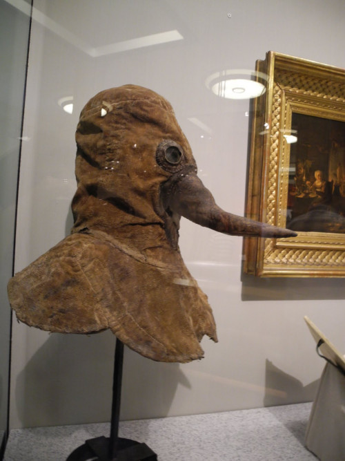 Plague doctor mask, 16th century (Deutsches Historisches Museum) new cool stuff - museum