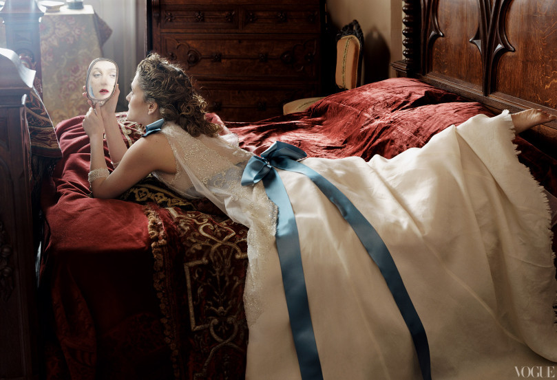 judith-orshalimian:  “Alice in Wonderland” Drew Barrymore in Chanel white satin