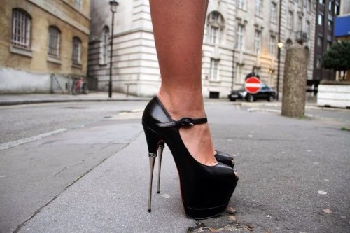 Naked girls in high heels and trample high heels