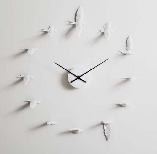 myampgoesto11:The Swallow Clock by Haoshi Design Studio