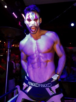 wehonights:  Clown Hunk