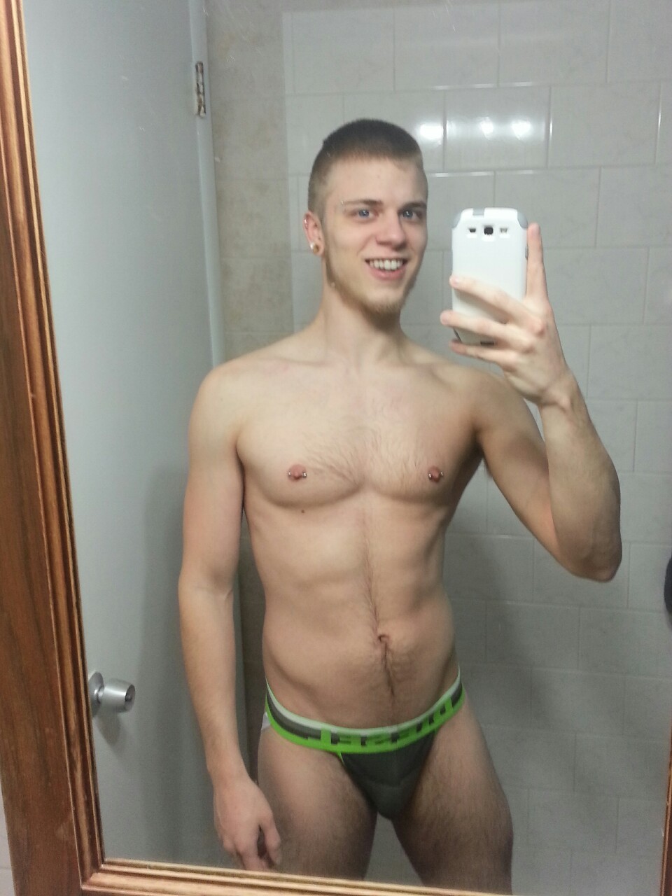 tonitokings:  littlebearchaser:  Thank you anon follower for the birthday jock! I
