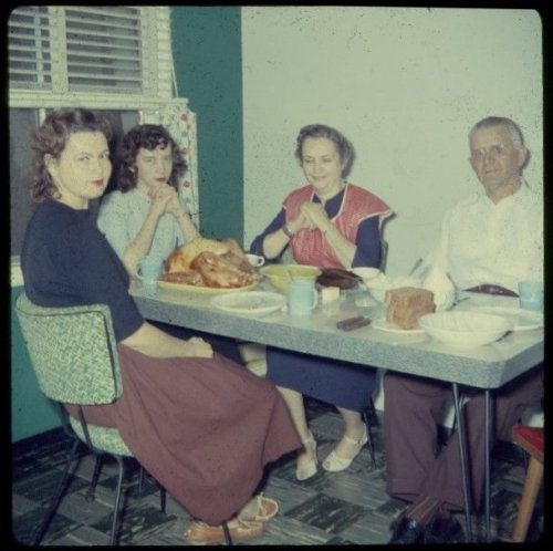 fifties-sixties-everyday-life:1950sA loaf of bread and a turkey.  Best Thanksgiving ever!