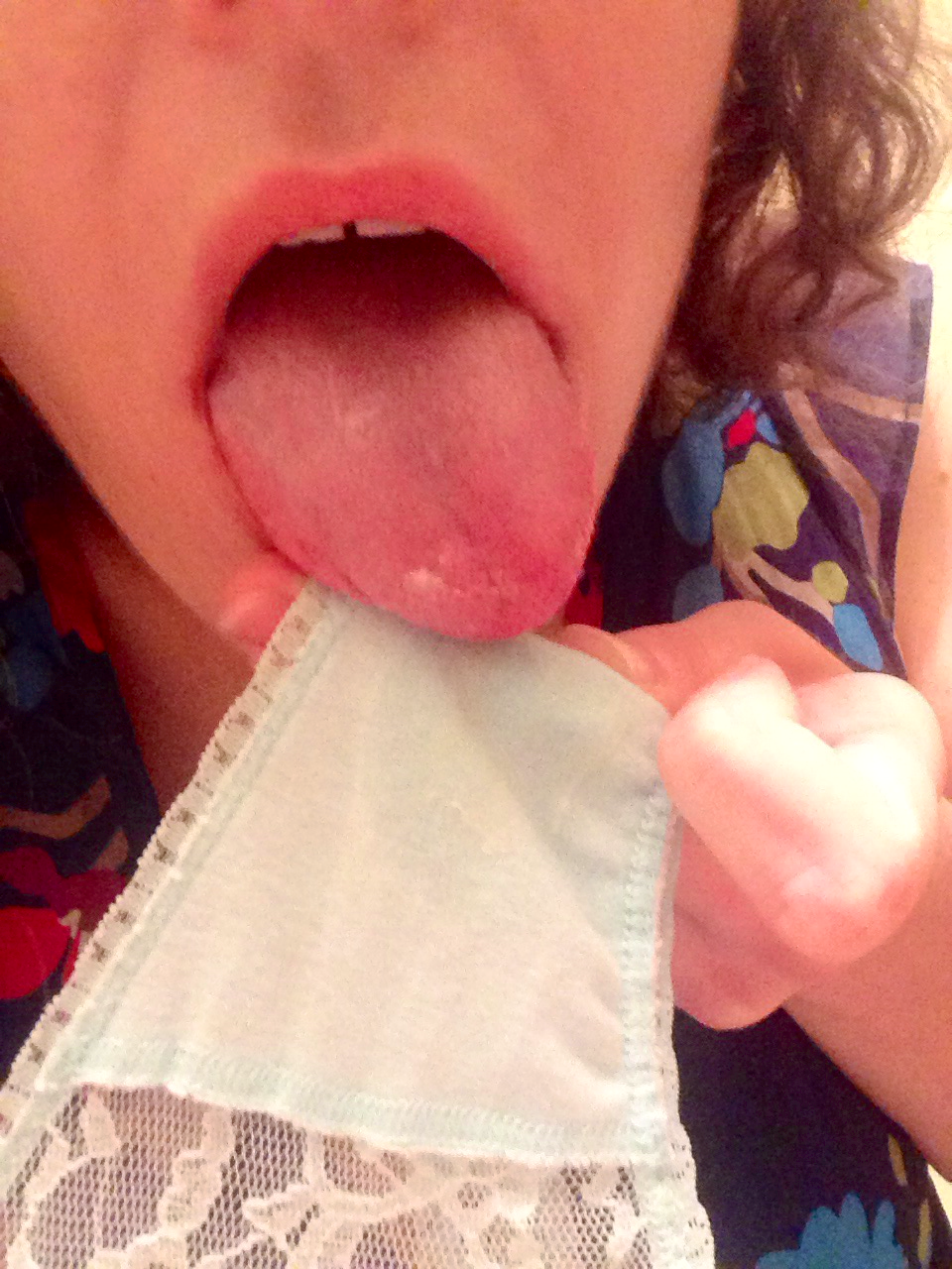 marklido:  jellybeanphalange:  Thursday’s drippy creamy horny panties. Mmmmmmm