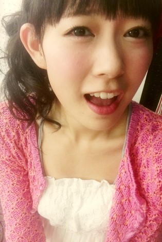 girls48:  Miyuki and all her cuteness… Oh, well..