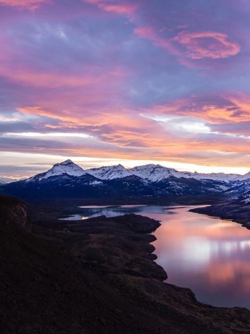 Turnnoffyourmind:  Painted Skieslaguna Sofía, Cerro Benítez, Puerto Natales, Chile.