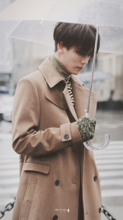 caixukun-9: LIN YANJUN in nyccr. INITIALE