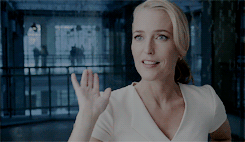 i-just-live: Happy 50th Birthday Gillian Anderson - August 9th, 1968