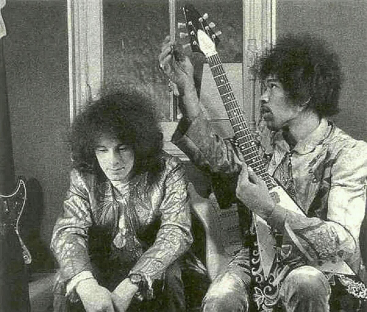 spacebass01: Noel and Jimi and Gibson Flying V Olympia Paris France October 1967