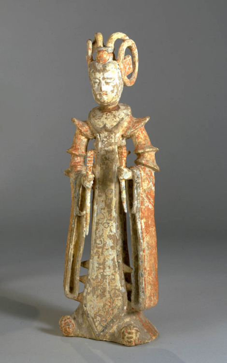centuriespast:NORTH CENTRAL CHINATang dynasty (618-907 A.D.)Funerary Statuette: Court LadyAbout 675-
