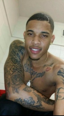 anthonyedwindiaz:  baitnbust:  This dude fine af from Mississippi…follow n reblog for more…  Hella fine 