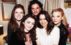 mhysas:  Rose Leslie, Maisie Williams, Kit Harington and Natalie Dormer visit Emilia Clarke on Broadway (03.26) 