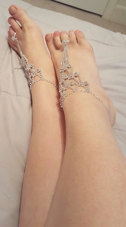 d-w feets
