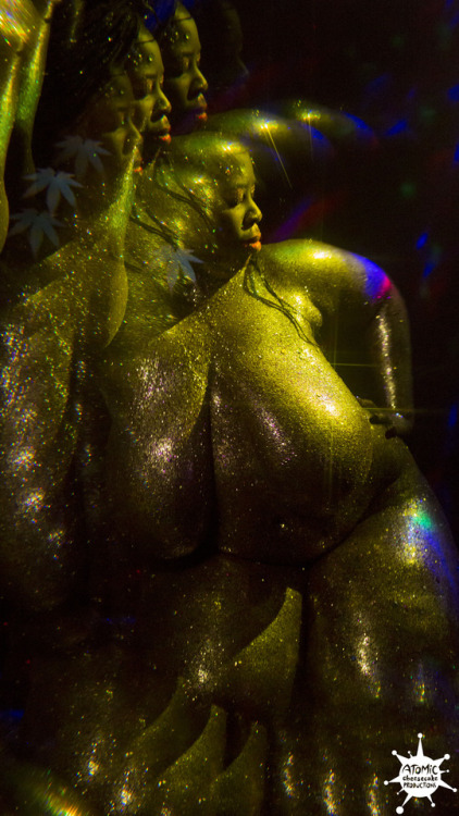 Porn photo acp3d:  Glitterscape - Ms. Gottalottabody