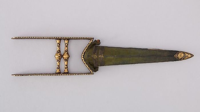 art-of-swords:  Katar Dagger with Sheath Dated: 18th–19th century Culture: South