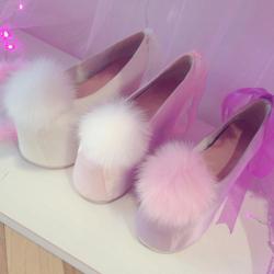 kleopxtra:  xoxsaramari:  New Swankiss pompom shoes  🍵🌸🐲 harajuku ghetto 🐲🌸🍵 