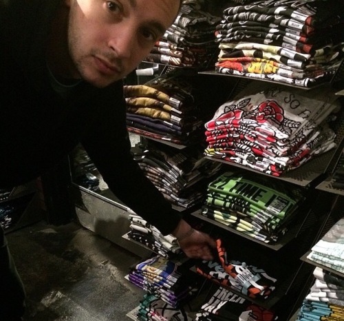 twenty-one-clique: You have such good taste in clothes, Tyler