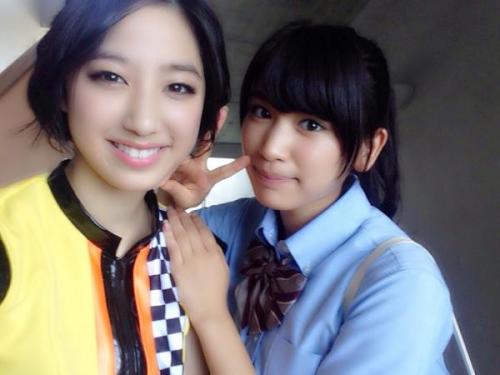 funkyfunx:  久松郁実さんはTwitterを使っています E-girls Highschool loveのMV 公開されましたね♡ 実は、GTOとおんなじ学校で撮影してたの♡それで、私の妹分の（笑） 希にあったの〜✩✩✩ めちゃんこナカヨピ♡♡♡