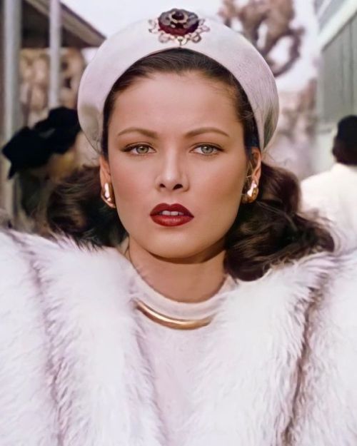 Gene Tierney Nudes & Noises  