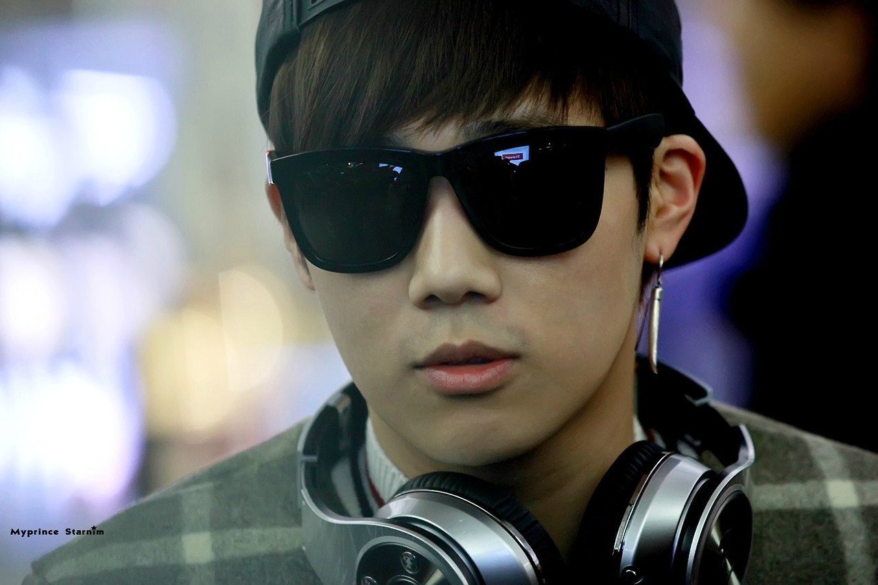 ifntfashion:  SUNGGYU ☆ ADSR atkins matte sunglasses - $278 Image Credit: myprince