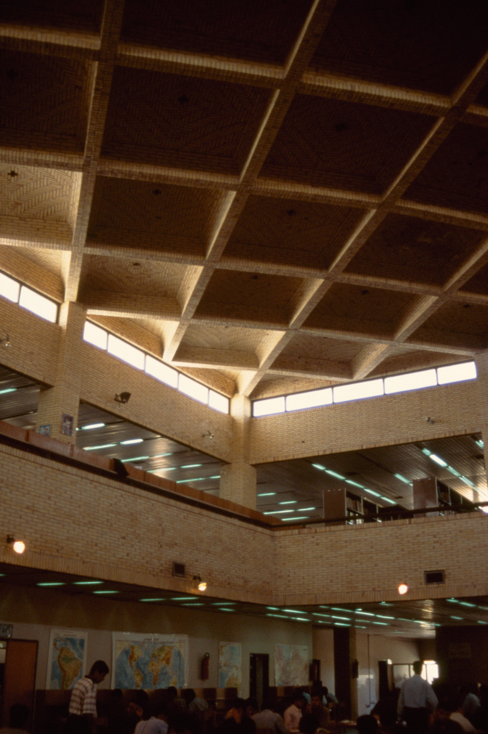 sosbrutalism: To deal with the Iranian desert heat, this university took cues from