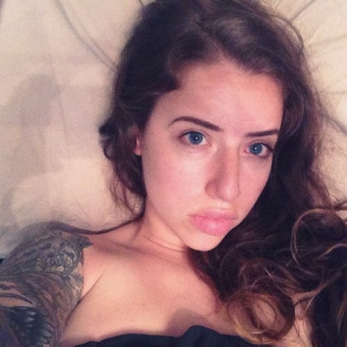 sashsuicide:  Sunday night #selfie