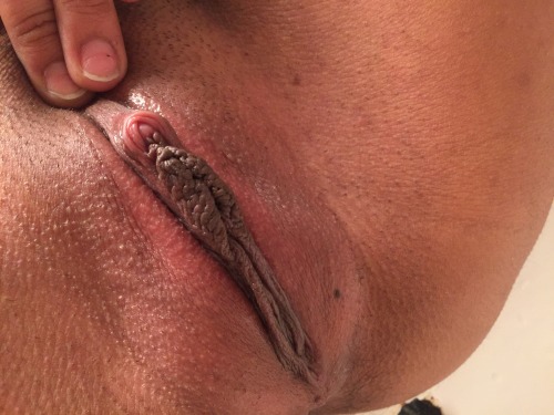 spanishdoll01:  Hi sexy 😘 care to see a now shaved pussy? With some Latin nipples as an appetizer? Who is hungry?
