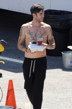 shirtlessmalecelebs:  Wes Bentley