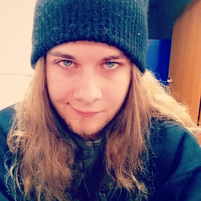 kayin2000:  Being a giant hair monster today  #zeus #metal #metalhead #nerd #photo