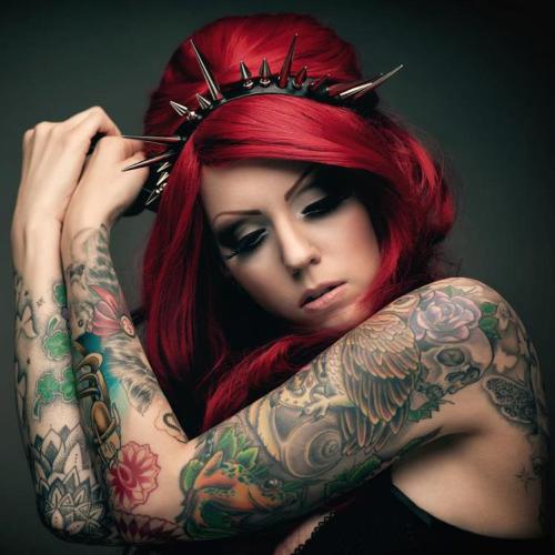fuckyeahgirlswithtattoos:  Evilla D Ark