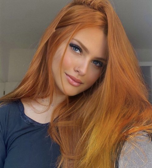arnold-ziffel:  Redhead selfie expert…