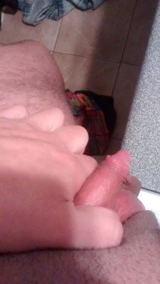 transexy:  stroking my penis with lube, getting