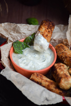 veganinspo:  Faux Fish Sticks with Coconut Basil Crema  all-mighty-powerful-poopie