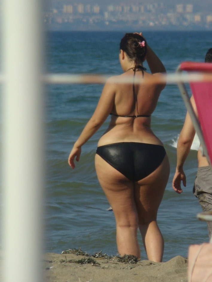 ( . Y . ) BIG FUCKIN TITS ( . Y . )