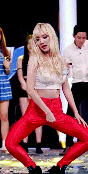 femaleidols:  damn  